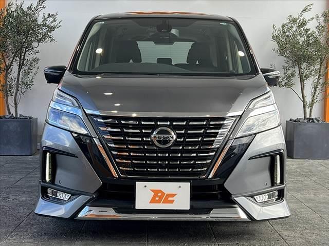 セレナ 　後期　禁煙　純１０インチナビ　プロパイロット　フリップダウン　アラウンドビューモニター　両電スラ　リアオートエアコン　シートヒータ　Ａライト　ステリモ　レーダークルーズ　ＬＥＤ　ＳＲＳエアバッグ（9枚目）