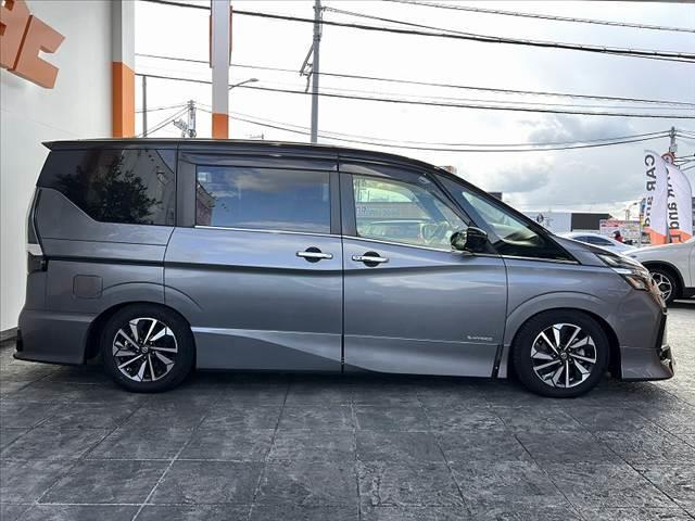 セレナ 　後期　禁煙　純１０インチナビ　プロパイロット　フリップダウン　アラウンドビューモニター　両電スラ　リアオートエアコン　シートヒータ　Ａライト　ステリモ　レーダークルーズ　ＬＥＤ　ＳＲＳエアバッグ（12枚目）