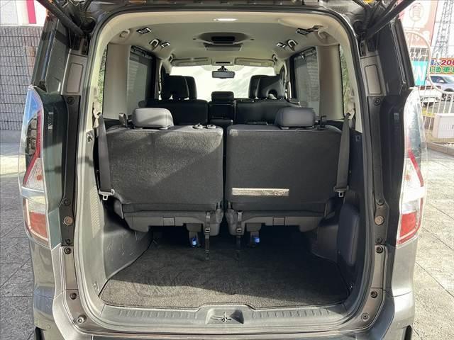 セレナ 　後期　禁煙　純１０インチナビ　プロパイロット　フリップダウン　アラウンドビューモニター　両電スラ　リアオートエアコン　シートヒータ　Ａライト　ステリモ　レーダークルーズ　ＬＥＤ　ＳＲＳエアバッグ（20枚目）