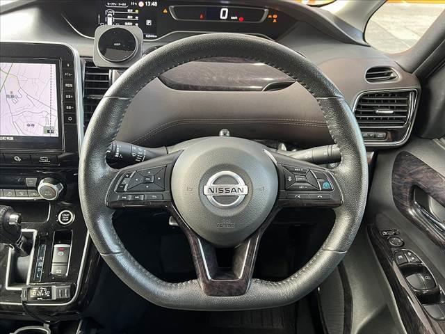 セレナ 　後期　禁煙　純１０インチナビ　プロパイロット　フリップダウン　アラウンドビューモニター　両電スラ　リアオートエアコン　シートヒータ　Ａライト　ステリモ　レーダークルーズ　ＬＥＤ　ＳＲＳエアバッグ（26枚目）