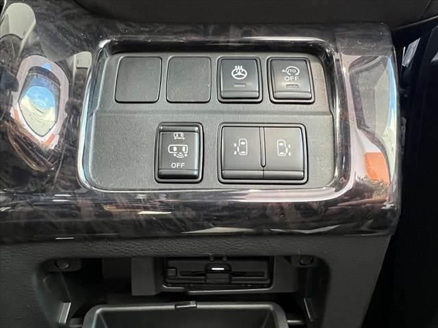 セレナ 　後期　禁煙　純１０インチナビ　プロパイロット　フリップダウン　アラウンドビューモニター　両電スラ　リアオートエアコン　シートヒータ　Ａライト　ステリモ　レーダークルーズ　ＬＥＤ　ＳＲＳエアバッグ（29枚目）