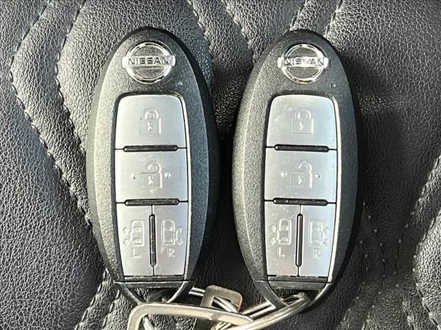 セレナ 　後期　禁煙　純１０インチナビ　プロパイロット　フリップダウン　アラウンドビューモニター　両電スラ　リアオートエアコン　シートヒータ　Ａライト　ステリモ　レーダークルーズ　ＬＥＤ　ＳＲＳエアバッグ（35枚目）