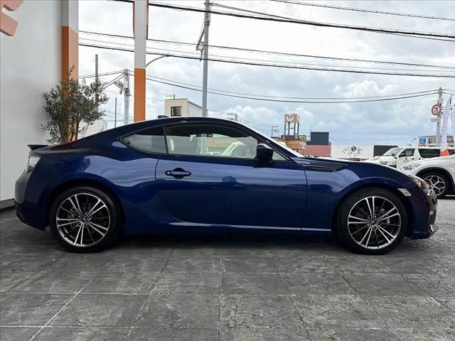 ＢＲＺ Ｓ　禁煙　ナビ　クルコン　Ｂモニ　ＤＶＤ　ＢＴオーディオ　ＨＩＤヘッドランプ　フォグ　スマートキー　Ｐスタート　ＥＴＣ　純１７ＡＷ　レザーステア　オートライト　横滑り防止　ＳＰＯＲＴ／ＳＮＯＷ（12枚目）