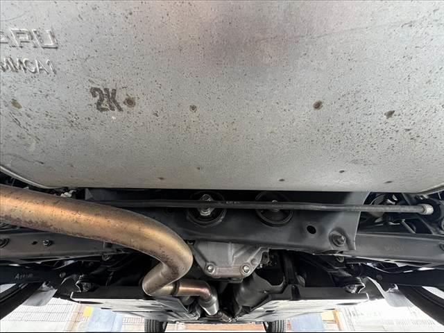 ＢＲＺ Ｓ　禁煙　ナビ　クルコン　Ｂモニ　ＤＶＤ　ＢＴオーディオ　ＨＩＤヘッドランプ　フォグ　スマートキー　Ｐスタート　ＥＴＣ　純１７ＡＷ　レザーステア　オートライト　横滑り防止　ＳＰＯＲＴ／ＳＮＯＷ（47枚目）