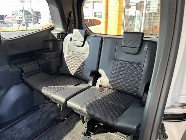 ヴォクシー Ｓ－Ｚ　禁煙　ディスプレイオーディオプラス　パノラミックビューＭ　セーフティセンス　１０．５型ナビ　両電スラ　３眼ＬＥＤ　ＡＣＣ　ＤＶＤ再生　シートヒーター　シートリフター　Ｐサポート　リアエアコン　Ｐスタ（22枚目）
