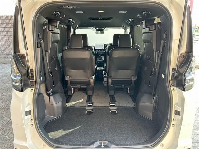 ヴォクシー Ｓ－Ｚ　禁煙　ディスプレイオーディオプラス　パノラミックビューＭ　セーフティセンス　１０．５型ナビ　両電スラ　３眼ＬＥＤ　ＡＣＣ　ＤＶＤ再生　シートヒーター　シートリフター　Ｐサポート　リアエアコン　Ｐスタ（23枚目）