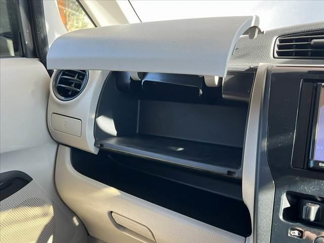 eKワゴン E e-アシスト 後期 禁煙 車検整備付 ナビ Bモニ キーレス シートヒーター ABS SRSエアバッグ 地デジ ACソケット ISOFIX ヘッドライトレベライザー 集中ドアロック ドアバイザー バニティミラー(22枚目)