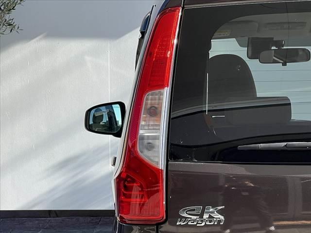 eKワゴン E e-アシスト 後期 禁煙 車検整備付 ナビ Bモニ キーレス シートヒーター ABS SRSエアバッグ 地デジ ACソケット ISOFIX ヘッドライトレベライザー 集中ドアロック ドアバイザー バニティミラー(33枚目)