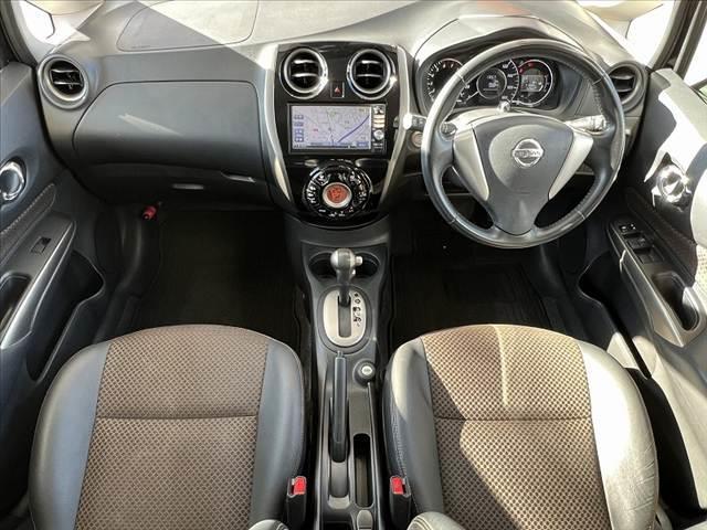 ノート メダリスト　エマージェンシーブレーキパッケージ　禁煙　車検整備付　全方位モニタ　ナビ　フルセグ　ＢＴオーディオ　ＥＴＣ　スマートキ　Ｐスタート　横滑防止　コーナーセンサー　ＬＥＤ　フォグ　ＥＣＯモード　アイドリングストップ　レーンキープ　エマブレ（2枚目）
