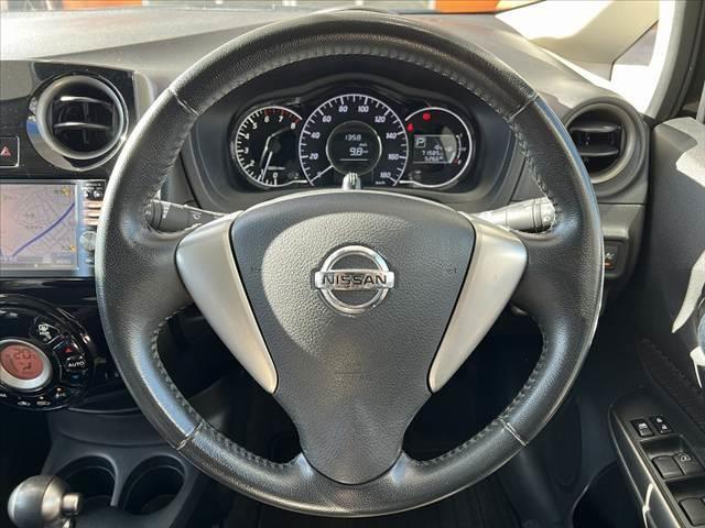 ノート メダリスト　エマージェンシーブレーキパッケージ　禁煙　車検整備付　全方位モニタ　ナビ　フルセグ　ＢＴオーディオ　ＥＴＣ　スマートキ　Ｐスタート　横滑防止　コーナーセンサー　ＬＥＤ　フォグ　ＥＣＯモード　アイドリングストップ　レーンキープ　エマブレ（27枚目）