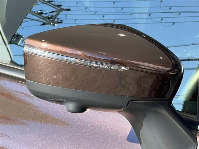 ノート メダリスト　エマージェンシーブレーキパッケージ　禁煙　車検整備付　全方位モニタ　ナビ　フルセグ　ＢＴオーディオ　ＥＴＣ　スマートキ　Ｐスタート　横滑防止　コーナーセンサー　ＬＥＤ　フォグ　ＥＣＯモード　アイドリングストップ　レーンキープ　エマブレ（34枚目）