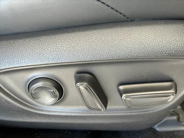 ハリアー Ｚ　禁煙　車検整備付　調光パノラマルーフ　全方位モニタ　ＪＢＬ　セーフティセンス　ＢＳＭ　１２．３型ナビ　ＥＴＣ　デジタルミラー　ＬＥＤ　純１９インチＡＷ　ＨＵＤ　クルコン　レーンキープ　フルセグ（29枚目）