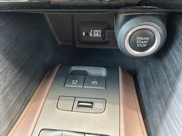 ハリアー Ｚ　禁煙　車検整備付　調光パノラマルーフ　全方位モニタ　ＪＢＬ　セーフティセンス　ＢＳＭ　１２．３型ナビ　ＥＴＣ　デジタルミラー　ＬＥＤ　純１９インチＡＷ　ＨＵＤ　クルコン　レーンキープ　フルセグ（32枚目）