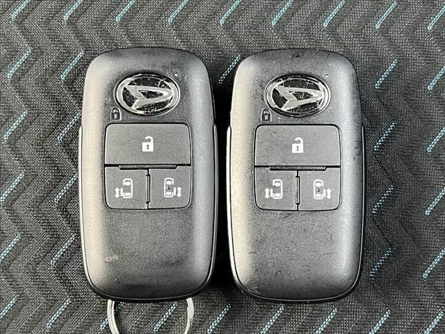 トール カスタムG 後期 禁煙 車検整備付 9インチナビ スマートアシスト シートヒーター Bモニター 両電スラ フルセグ ETC ステリモ BT レーダークルーズ 電子パーキング Aライト Aストップ 後席テーブル(32枚目)