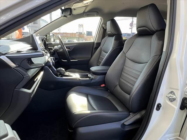 納車整備ついても第三者機関の指定工場で分解記録（法定整備）を実施し、車検を基準に不具合箇所、消耗部品は改善して納車させていただきます。