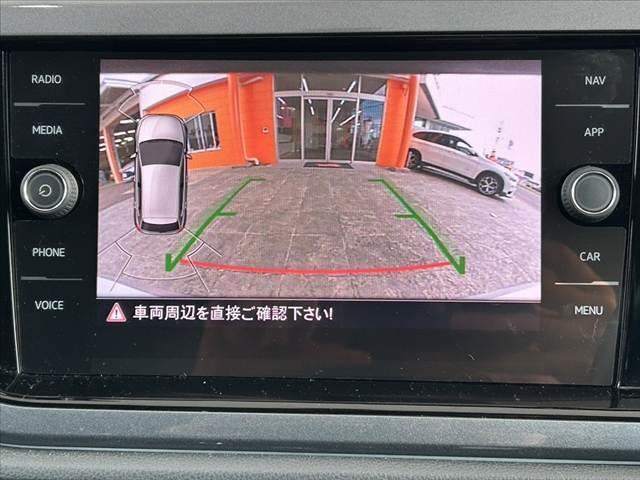 ポロ ＴＳＩハイライン　禁煙　車検整備付　純正８型ナビ　フルセグ　ＢＳＭ　ＬＥＤ　Ｐアシスト　Ｐセンサー　ＤＶＤ再生　ＢＴ　ＥＴＣ２．０　パドルシフト　Ｐスタート　Ａライト　Ａストップ　アダプティブクルコン　フォグランプ（4枚目）