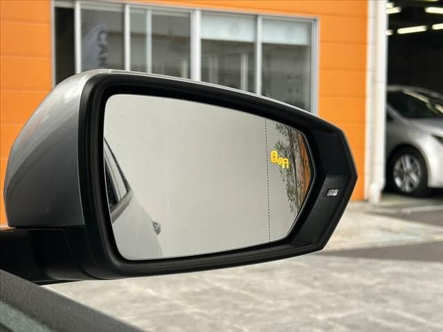 ポロ ＴＳＩハイライン　禁煙　車検整備付　純正８型ナビ　フルセグ　ＢＳＭ　ＬＥＤ　Ｐアシスト　Ｐセンサー　ＤＶＤ再生　ＢＴ　ＥＴＣ２．０　パドルシフト　Ｐスタート　Ａライト　Ａストップ　アダプティブクルコン　フォグランプ（6枚目）