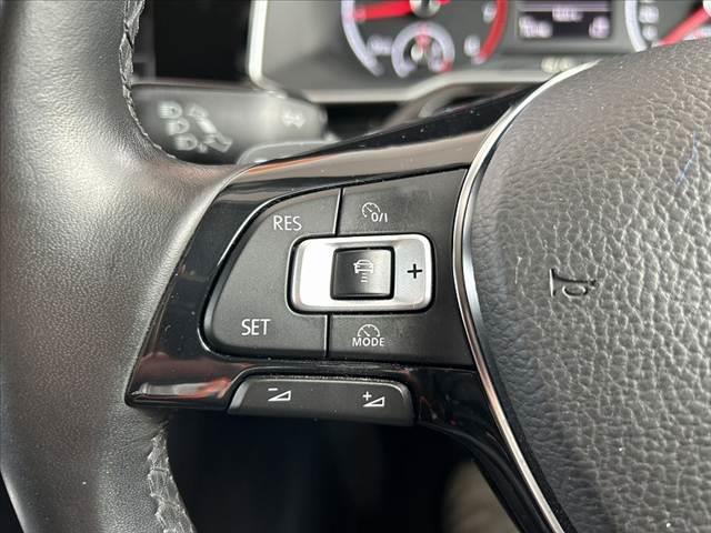 ポロ ＴＳＩハイライン　禁煙　車検整備付　純正８型ナビ　フルセグ　ＢＳＭ　ＬＥＤ　Ｐアシスト　Ｐセンサー　ＤＶＤ再生　ＢＴ　ＥＴＣ２．０　パドルシフト　Ｐスタート　Ａライト　Ａストップ　アダプティブクルコン　フォグランプ（26枚目）