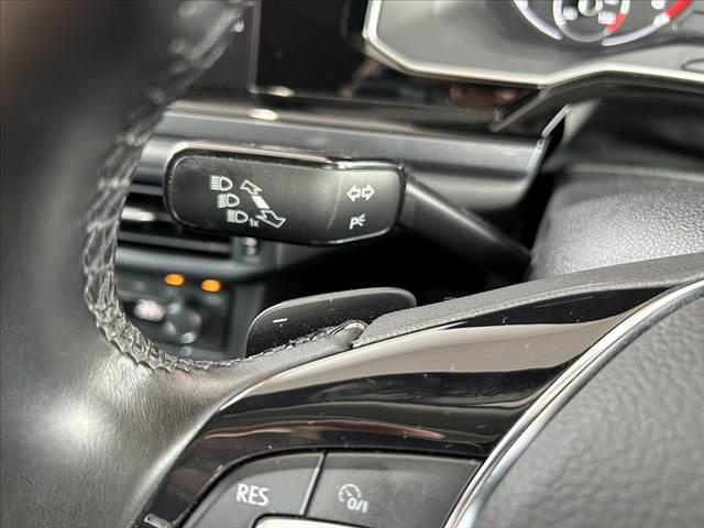 ポロ ＴＳＩハイライン　禁煙　車検整備付　純正８型ナビ　フルセグ　ＢＳＭ　ＬＥＤ　Ｐアシスト　Ｐセンサー　ＤＶＤ再生　ＢＴ　ＥＴＣ２．０　パドルシフト　Ｐスタート　Ａライト　Ａストップ　アダプティブクルコン　フォグランプ（28枚目）