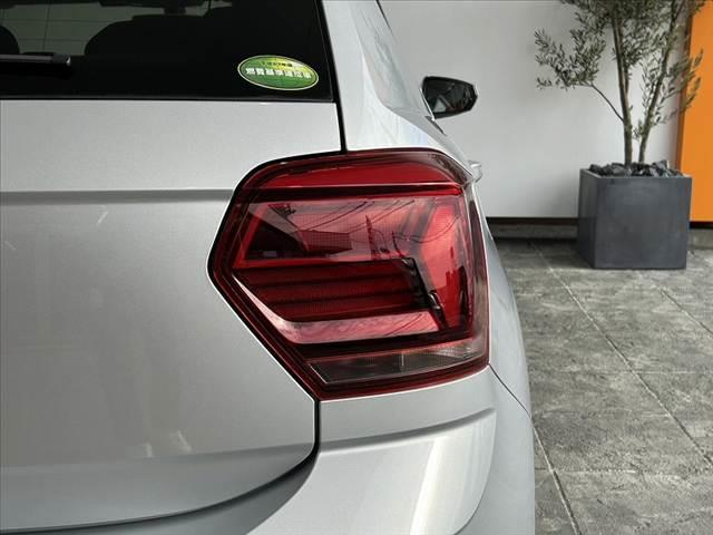 ポロ ＴＳＩハイライン　禁煙　車検整備付　純正８型ナビ　フルセグ　ＢＳＭ　ＬＥＤ　Ｐアシスト　Ｐセンサー　ＤＶＤ再生　ＢＴ　ＥＴＣ２．０　パドルシフト　Ｐスタート　Ａライト　Ａストップ　アダプティブクルコン　フォグランプ（40枚目）