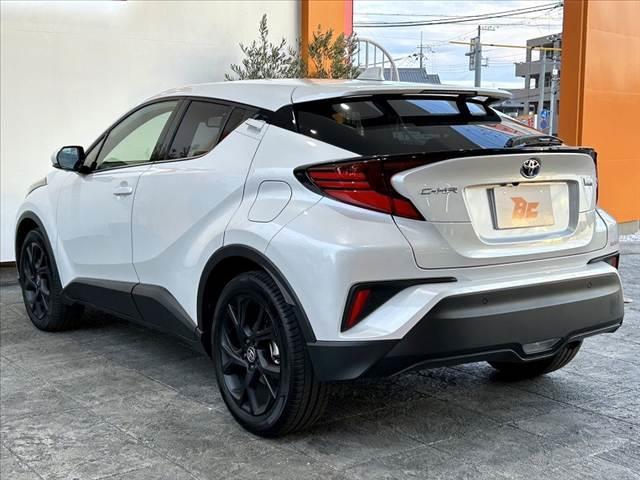 Ｃ－ＨＲ Ｇ　モード　ネロ　セーフティプラスＩＩＩ　禁煙　後期　８型ＤＡ　ナビ　パノラミックビュ　ＥＴＣ　ＢＴ　セーフティセンス　ＢＳＭ　ＬＥＤヘッド　シートヒーター　コンビシート　１８インチＡＷ　スマートキー　Ｐスタート　革巻きステア　Ａライト（13枚目）