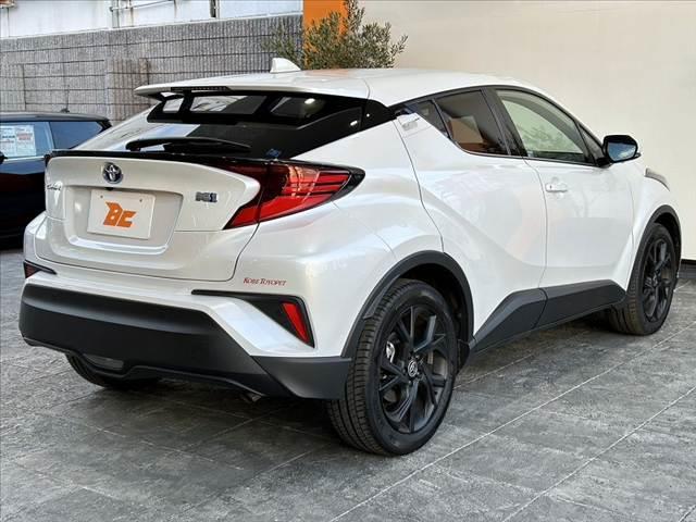 Ｃ－ＨＲ Ｇ　モード　ネロ　セーフティプラスＩＩＩ　禁煙　後期　８型ＤＡ　ナビ　パノラミックビュ　ＥＴＣ　ＢＴ　セーフティセンス　ＢＳＭ　ＬＥＤヘッド　シートヒーター　コンビシート　１８インチＡＷ　スマートキー　Ｐスタート　革巻きステア　Ａライト（15枚目）