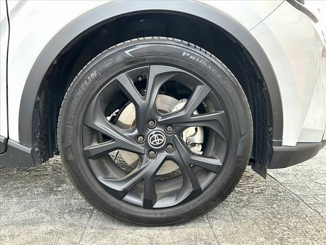 Ｃ－ＨＲ Ｇ　モード　ネロ　セーフティプラスＩＩＩ　禁煙　後期　８型ＤＡ　ナビ　パノラミックビュ　ＥＴＣ　ＢＴ　セーフティセンス　ＢＳＭ　ＬＥＤヘッド　シートヒーター　コンビシート　１８インチＡＷ　スマートキー　Ｐスタート　革巻きステア　Ａライト（45枚目）