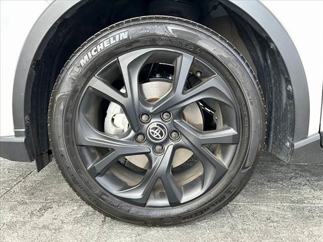 Ｃ－ＨＲ Ｇ　モード　ネロ　セーフティプラスＩＩＩ　禁煙　後期　８型ＤＡ　ナビ　パノラミックビュ　ＥＴＣ　ＢＴ　セーフティセンス　ＢＳＭ　ＬＥＤヘッド　シートヒーター　コンビシート　１８インチＡＷ　スマートキー　Ｐスタート　革巻きステア　Ａライト（46枚目）