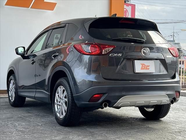 ＣＸ－５ ２０Ｓ　禁煙　純正ナビ　ＨＩＤヘッド　クルコン　ＲＶＭ　Ａライト　スマートシティブレーキ　Ｂモニタ　フルセグ　ＥＴＣ　ＢＴ　ステリモ　ＤＶＤ　フォグ　Ａストップ　革巻きステア　ＡＢＳ　１８インチＡＷ（13枚目）