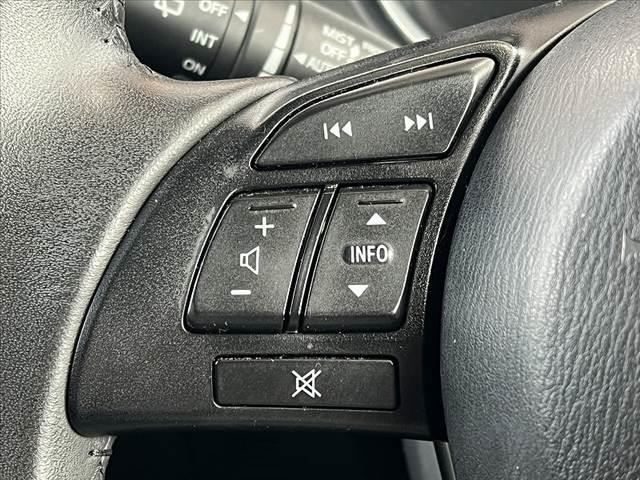 ＣＸ－５ ２０Ｓ　禁煙　純正ナビ　ＨＩＤヘッド　クルコン　ＲＶＭ　Ａライト　スマートシティブレーキ　Ｂモニタ　フルセグ　ＥＴＣ　ＢＴ　ステリモ　ＤＶＤ　フォグ　Ａストップ　革巻きステア　ＡＢＳ　１８インチＡＷ（28枚目）