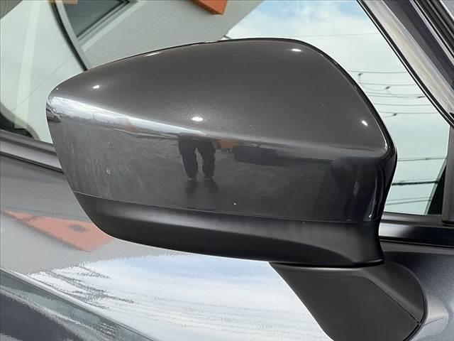 ＣＸ－５ ２０Ｓ　禁煙　純正ナビ　ＨＩＤヘッド　クルコン　ＲＶＭ　Ａライト　スマートシティブレーキ　Ｂモニタ　フルセグ　ＥＴＣ　ＢＴ　ステリモ　ＤＶＤ　フォグ　Ａストップ　革巻きステア　ＡＢＳ　１８インチＡＷ（32枚目）