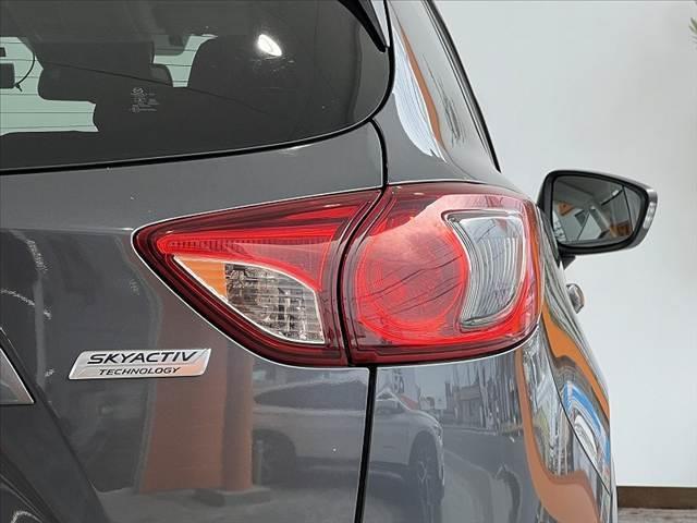 ＣＸ－５ ２０Ｓ　禁煙　純正ナビ　ＨＩＤヘッド　クルコン　ＲＶＭ　Ａライト　スマートシティブレーキ　Ｂモニタ　フルセグ　ＥＴＣ　ＢＴ　ステリモ　ＤＶＤ　フォグ　Ａストップ　革巻きステア　ＡＢＳ　１８インチＡＷ（37枚目）