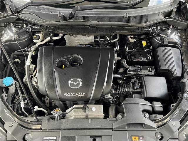 ＣＸ－５ ２０Ｓ　禁煙　純正ナビ　ＨＩＤヘッド　クルコン　ＲＶＭ　Ａライト　スマートシティブレーキ　Ｂモニタ　フルセグ　ＥＴＣ　ＢＴ　ステリモ　ＤＶＤ　フォグ　Ａストップ　革巻きステア　ＡＢＳ　１８インチＡＷ（47枚目）