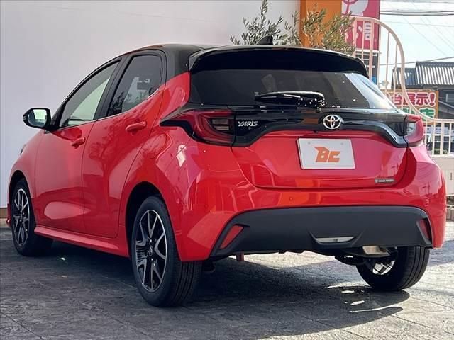 ヤリス Z 禁煙 2トーンカラー 純8インチDA BSM パノラミックビュー 純16インチAW セーフティセンス ETC シ-トヒーター LED Aライト オートハイビーム ヘッドライトレベライザ SRSエア(13枚目)