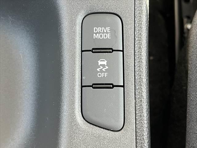 ヤリス Z 禁煙 2トーンカラー 純8インチDA BSM パノラミックビュー 純16インチAW セーフティセンス ETC シ-トヒーター LED Aライト オートハイビーム ヘッドライトレベライザ SRSエア(25枚目)