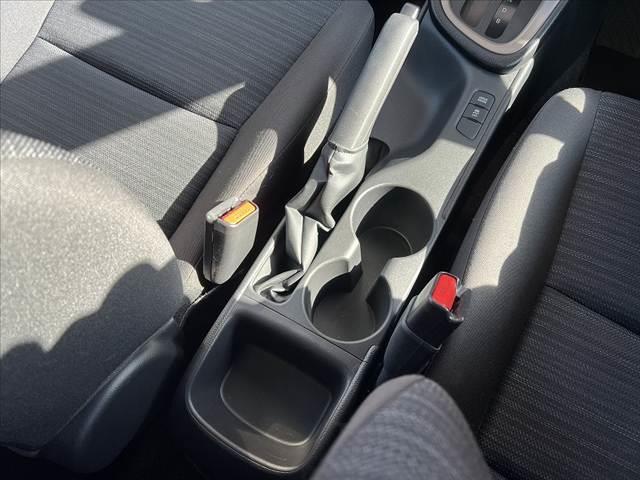 ヤリス Z 禁煙 2トーンカラー 純8インチDA BSM パノラミックビュー 純16インチAW セーフティセンス ETC シ-トヒーター LED Aライト オートハイビーム ヘッドライトレベライザ SRSエア(26枚目)