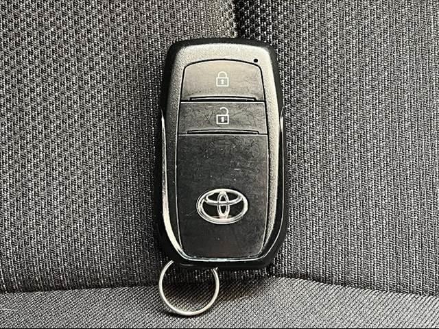 ヤリス Z 禁煙 2トーンカラー 純8インチDA BSM パノラミックビュー 純16インチAW セーフティセンス ETC シ-トヒーター LED Aライト オートハイビーム ヘッドライトレベライザ SRSエア(34枚目)