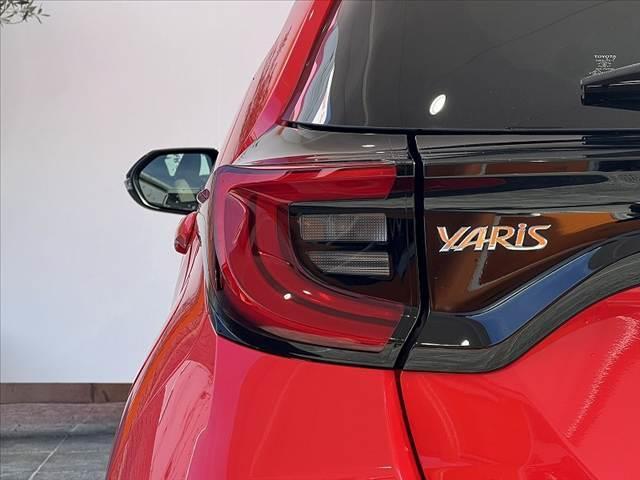 ヤリス Z 禁煙 2トーンカラー 純8インチDA BSM パノラミックビュー 純16インチAW セーフティセンス ETC シ-トヒーター LED Aライト オートハイビーム ヘッドライトレベライザ SRSエア(39枚目)