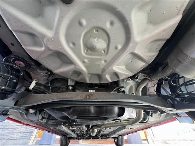 ヤリス Z 禁煙 2トーンカラー 純8インチDA BSM パノラミックビュー 純16インチAW セーフティセンス ETC シ-トヒーター LED Aライト オートハイビーム ヘッドライトレベライザ SRSエア(48枚目)