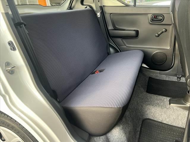 アルト F 禁煙 後期 キーレス 純正オーディオ ABS セキュリティ パワステ 前席PW 横滑り防止 SRSエアバッグ バイザー リアガラス熱線 ISOFIX 集中ドアロック レベライザー ACソケット(18枚目)