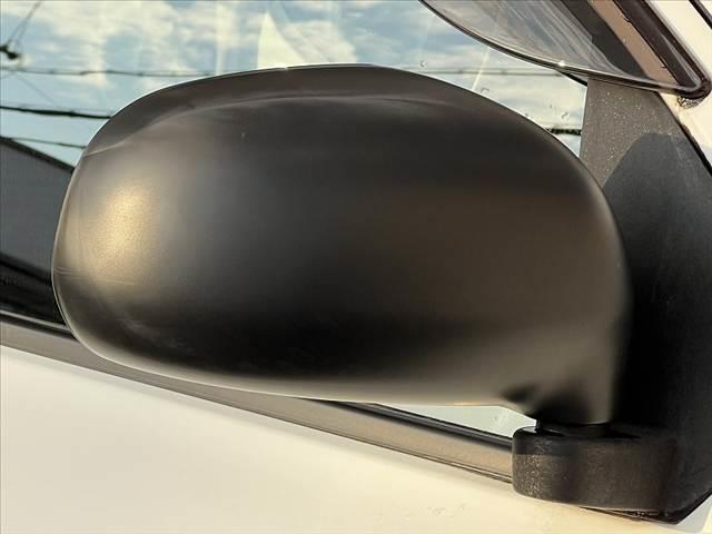 アルト F 禁煙 後期 キーレス 純正オーディオ ABS セキュリティ パワステ 前席PW 横滑り防止 SRSエアバッグ バイザー リアガラス熱線 ISOFIX 集中ドアロック レベライザー ACソケット(29枚目)