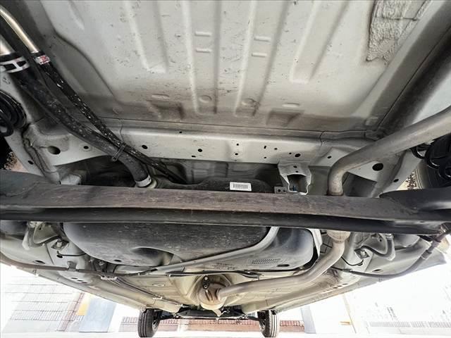 アルト F 禁煙 後期 キーレス 純正オーディオ ABS セキュリティ パワステ 前席PW 横滑り防止 SRSエアバッグ バイザー リアガラス熱線 ISOFIX 集中ドアロック レベライザー ACソケット(41枚目)