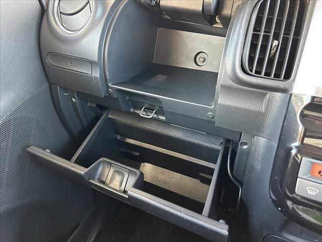 タント カスタムXスペシャル 後期 禁煙 車検整備付 ナビ バックモニター 片電スラ フルセグ ETC ABS Aストップ HIDヘッドライト プライバシーガラス スマートキー イモビライザー セキュリティーアラーム エアバッグ(31枚目)