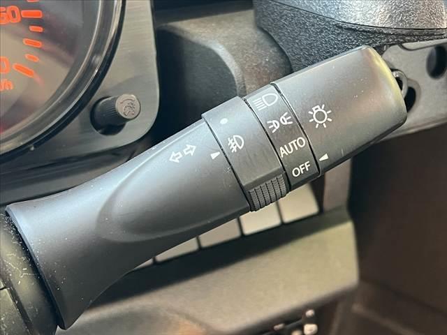 ジムニーシエラ JC 禁煙 リフトアップ 社外16インチAW サイドステップ セーフティサポート クルコン Fカメラ シートヒーター LEDヘッド フォグ Aライト ステリモ Pガラス サイド・カーテンエアバック(6枚目)