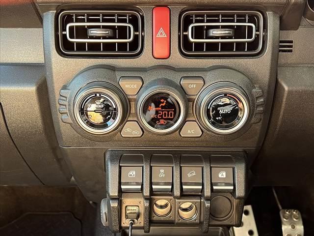 ジムニーシエラ JC 禁煙 リフトアップ 社外16インチAW サイドステップ セーフティサポート クルコン Fカメラ シートヒーター LEDヘッド フォグ Aライト ステリモ Pガラス サイド・カーテンエアバック(22枚目)