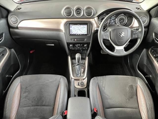 エスクード Ｓ－リミテッド　後期　ナビ　バックモニター　セーフティサポート　フルセグ　ＥＴＣ　ＢＳＭ　クルーズコントロール　ＬＥＤヘッド　オートライト　スマートキー　シートヒーター　シートリフター　パドルシフト　ＳＲＳエア（2枚目）