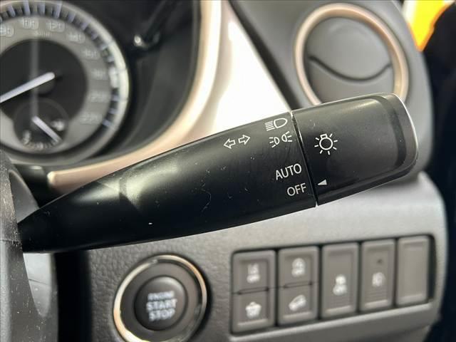 エスクード Ｓ－リミテッド　後期　ナビ　バックモニター　セーフティサポート　フルセグ　ＥＴＣ　ＢＳＭ　クルーズコントロール　ＬＥＤヘッド　オートライト　スマートキー　シートヒーター　シートリフター　パドルシフト　ＳＲＳエア（29枚目）