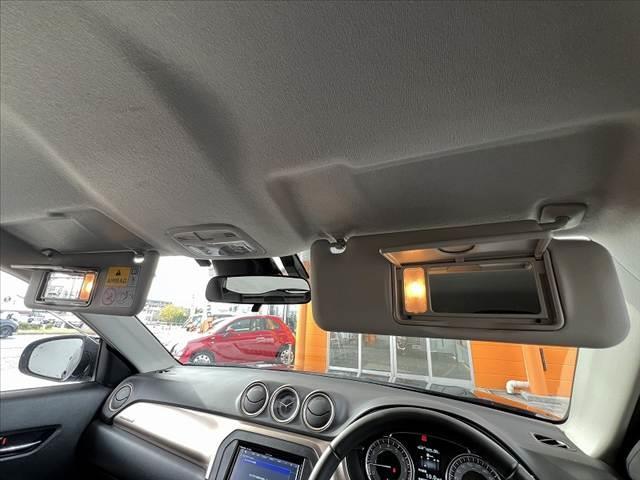 エスクード Ｓ－リミテッド　後期　ナビ　バックモニター　セーフティサポート　フルセグ　ＥＴＣ　ＢＳＭ　クルーズコントロール　ＬＥＤヘッド　オートライト　スマートキー　シートヒーター　シートリフター　パドルシフト　ＳＲＳエア（30枚目）