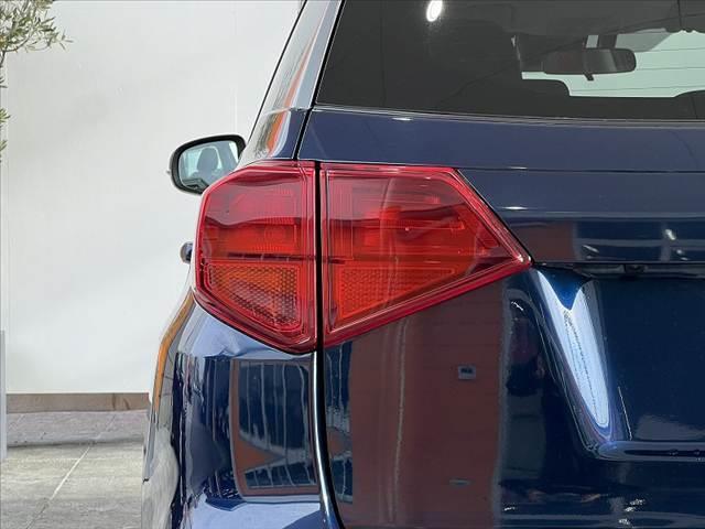 エスクード Ｓ－リミテッド　後期　ナビ　バックモニター　セーフティサポート　フルセグ　ＥＴＣ　ＢＳＭ　クルーズコントロール　ＬＥＤヘッド　オートライト　スマートキー　シートヒーター　シートリフター　パドルシフト　ＳＲＳエア（39枚目）