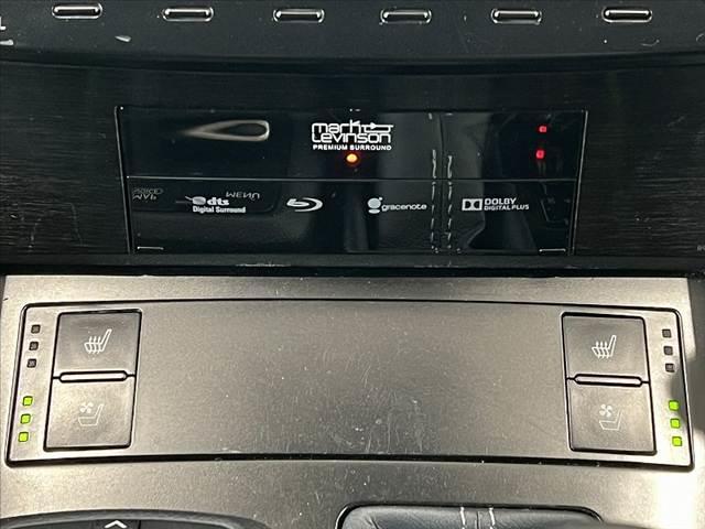 ＩＳ ＩＳ３００ｈ　バージョンＬ　禁煙　マクレビ　レーダークルーズ　クリソナ　ナビ　Ｂモニタ　フルセグ　革シート　メモリ付Ｐシート　シートヒータ　ＥＴＣ　ベンチレーション　１７インチＡＷ　デアイサー　ＬＥＤヘッド　電動Ｒサンシェード（5枚目）